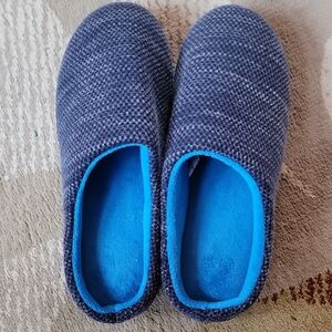 Cozy Blue and Gray Slippers New. Size 7-8